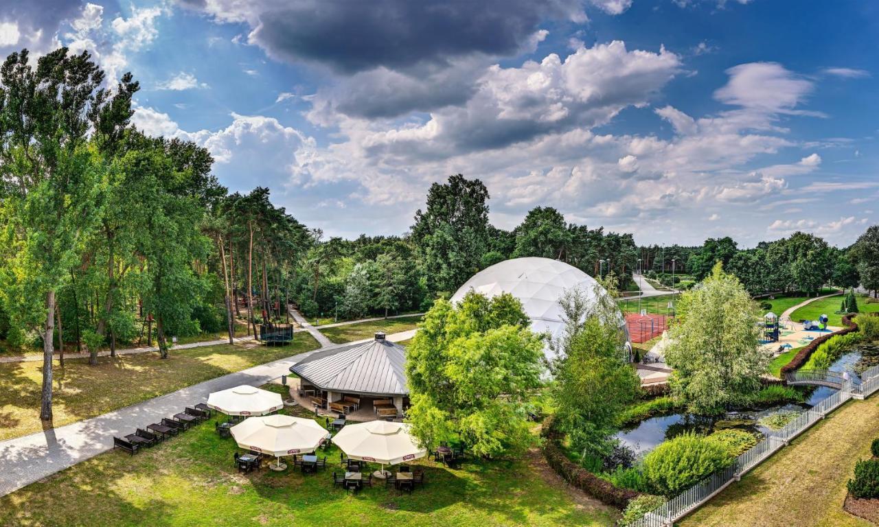 Holiday Inn Resort Warsaw Jozefow By Ihg Kültér fotó
