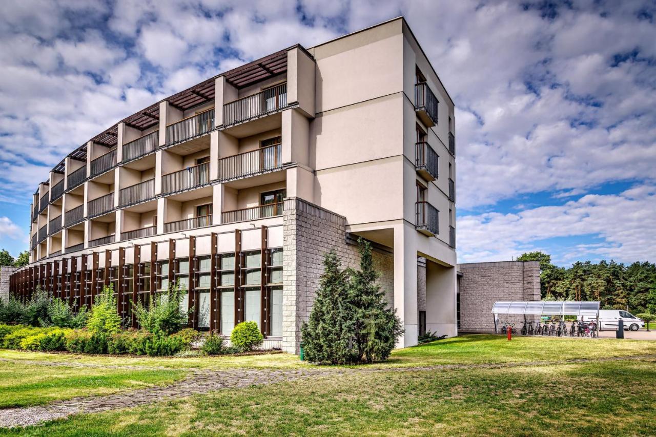 Holiday Inn Resort Warsaw Jozefow By Ihg Kültér fotó