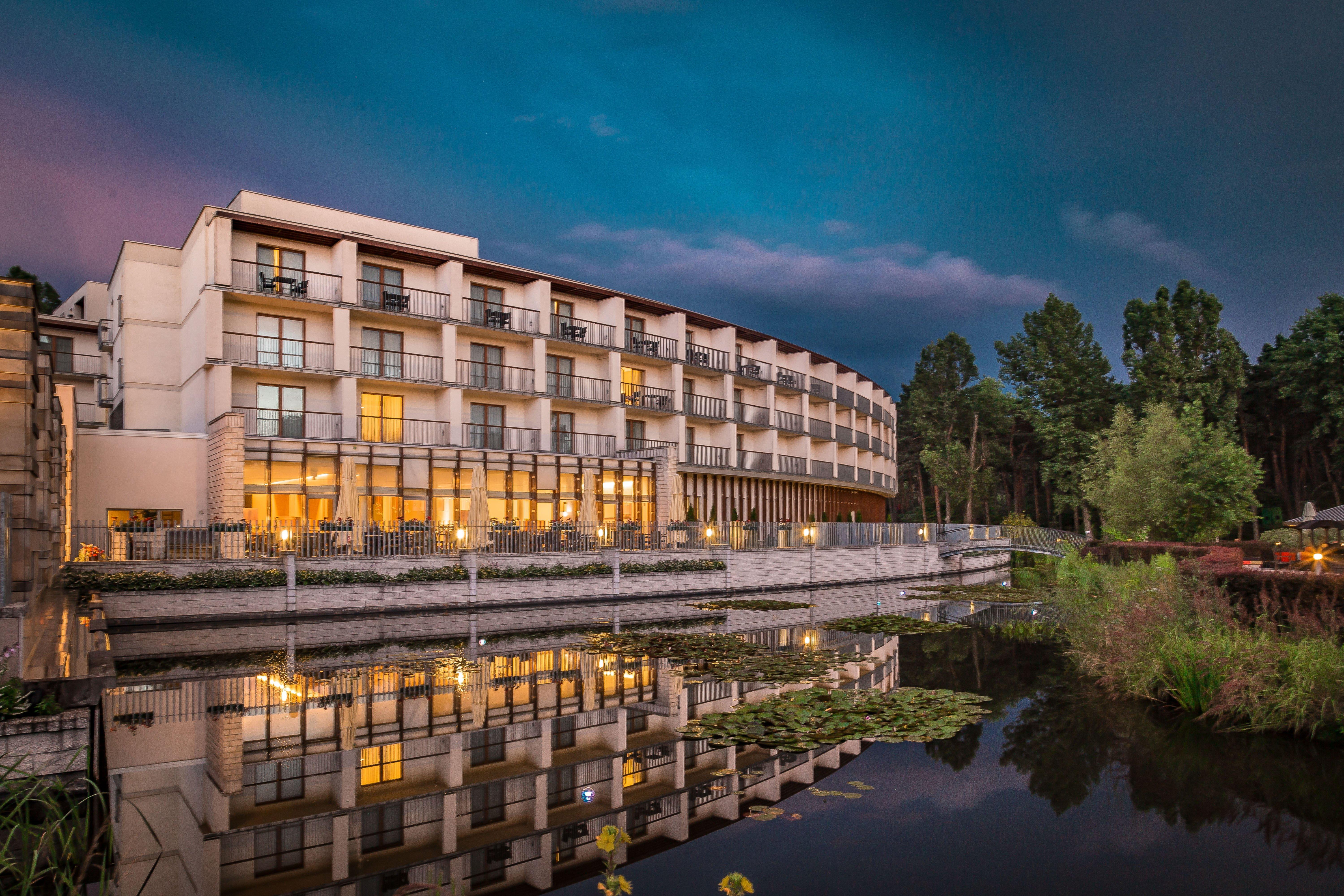 Holiday Inn Resort Warsaw Jozefow By Ihg Kültér fotó